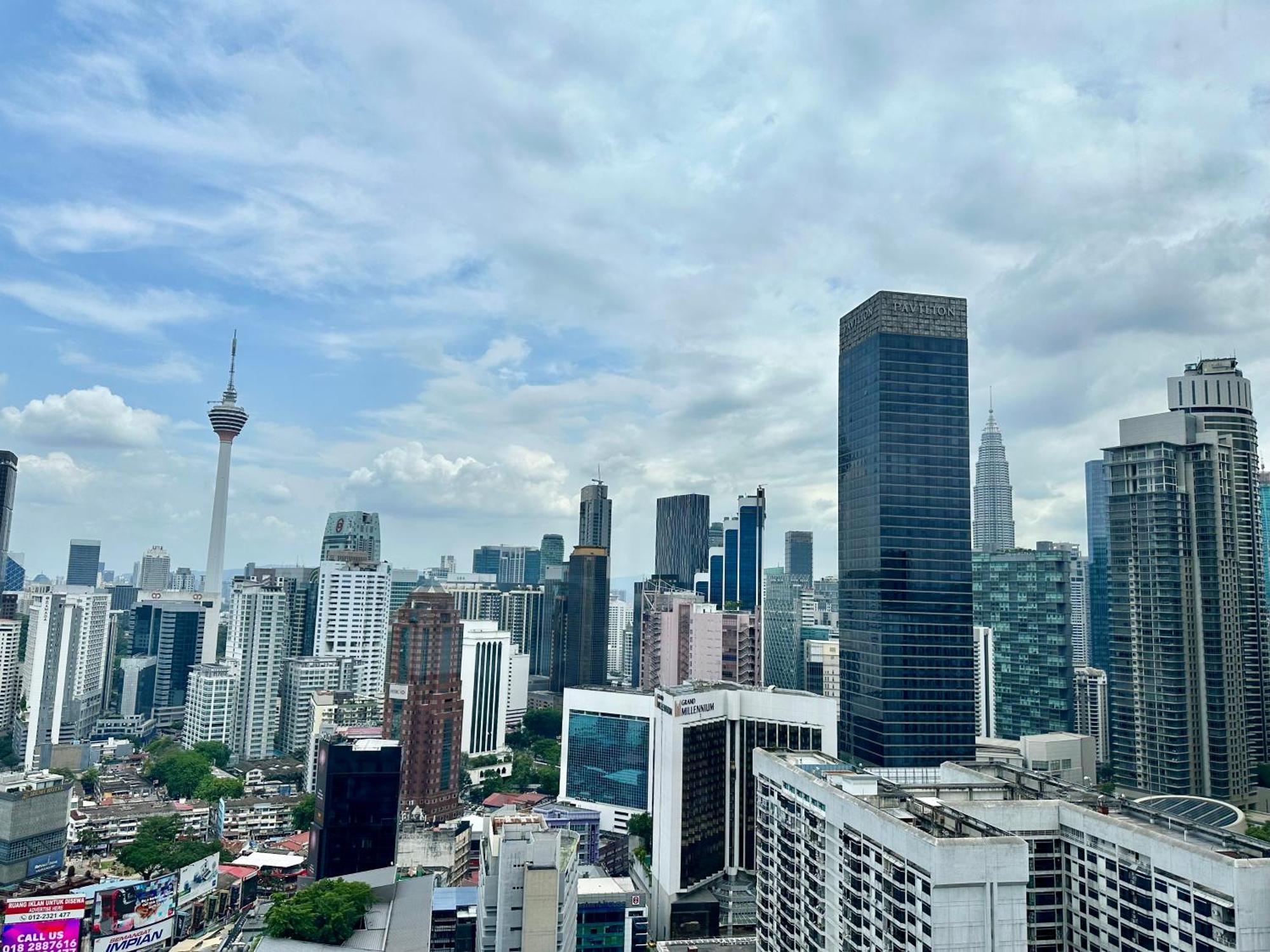 Pangsapuri Axon Suites Infinity Pool Kuala Lumpur
