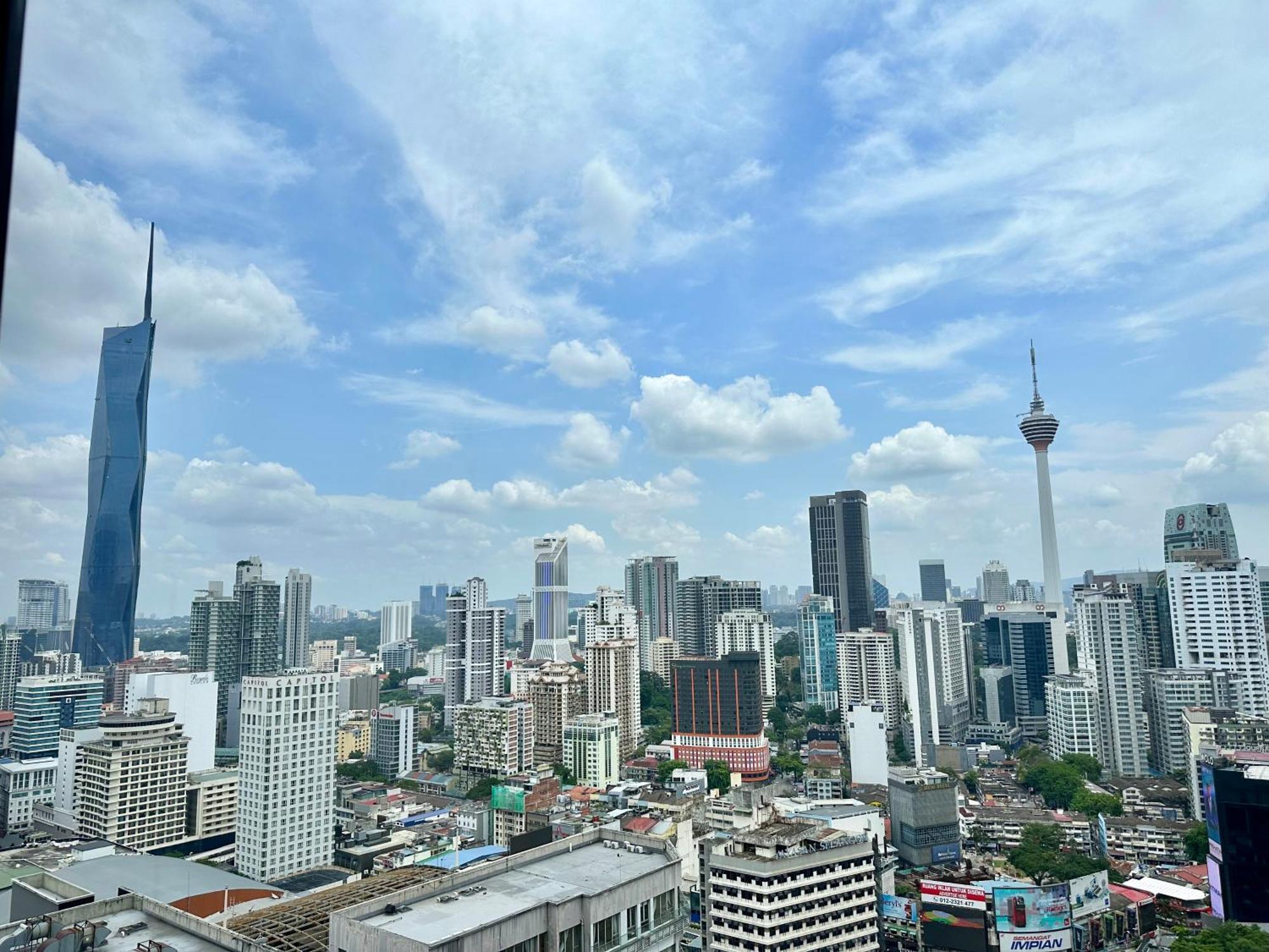 Pangsapuri Axon Suites Infinity Pool Kuala Lumpur